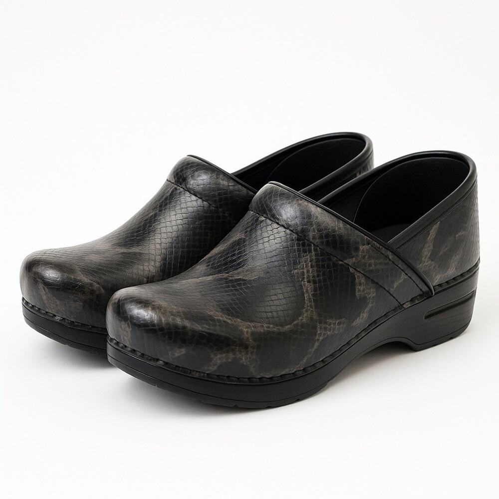 Dansko XP 2.0 Black‎ Python Embossed Clogs snakeskin leather EU 38 US 8.5-9